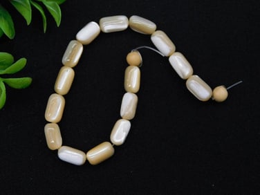 STONE BEADS ROCK STONE LAPIDARY SPECIMEN