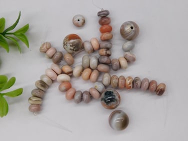 STONE BEADS ROCK STONE LAPIDARY SPECIMEN