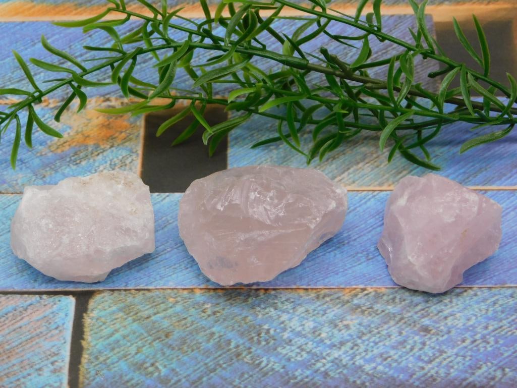 ROSE QUARTZ ROCK STONE LAPIDARY SPECIMEN: ROSE QUARTZ ROCK STONE LAPIDARY SPECIMEN