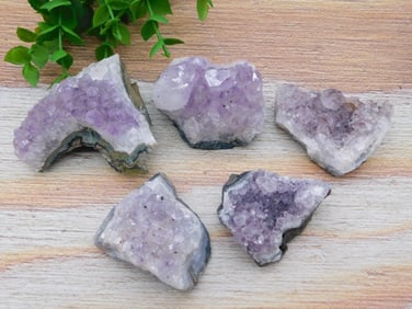AMETHYST ROCK STONE LAPIDARY SPECIMEN