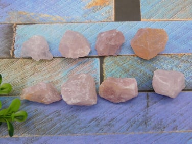 ROSE QUARTZ ROCK STONE LAPIDARY SPECIMEN