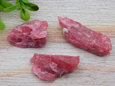 GEM RHODONITE ROCK STONE LAPIDARY SPECIMEN