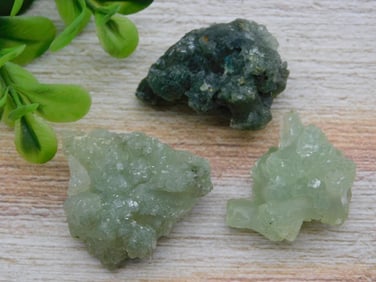 WAVELLITE ROCK STONE LAPIDARY SPECIMEN