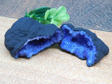 BLUE GEODE ROCK STONE LAPIDARY SPECIMEN