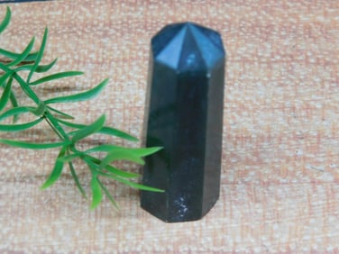 STONE OBELISK ROCK STONE LAPIDARY SPECIMEN