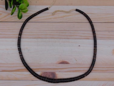 AFRICAN TRADE BEADS ROCK STONE LAPIDARY SPECIMEN
