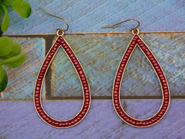 COSTUME JEWELRY EARRINGS
