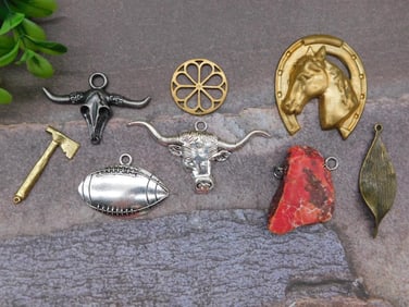MIXED PENDANT LOT