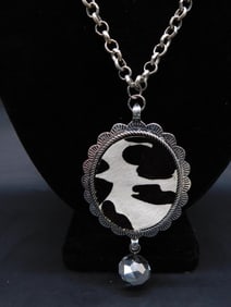 COW HIDE PENDANT ON CHAIN NECKLACE ROCK STONE LAPIDARY SPECIMEN
