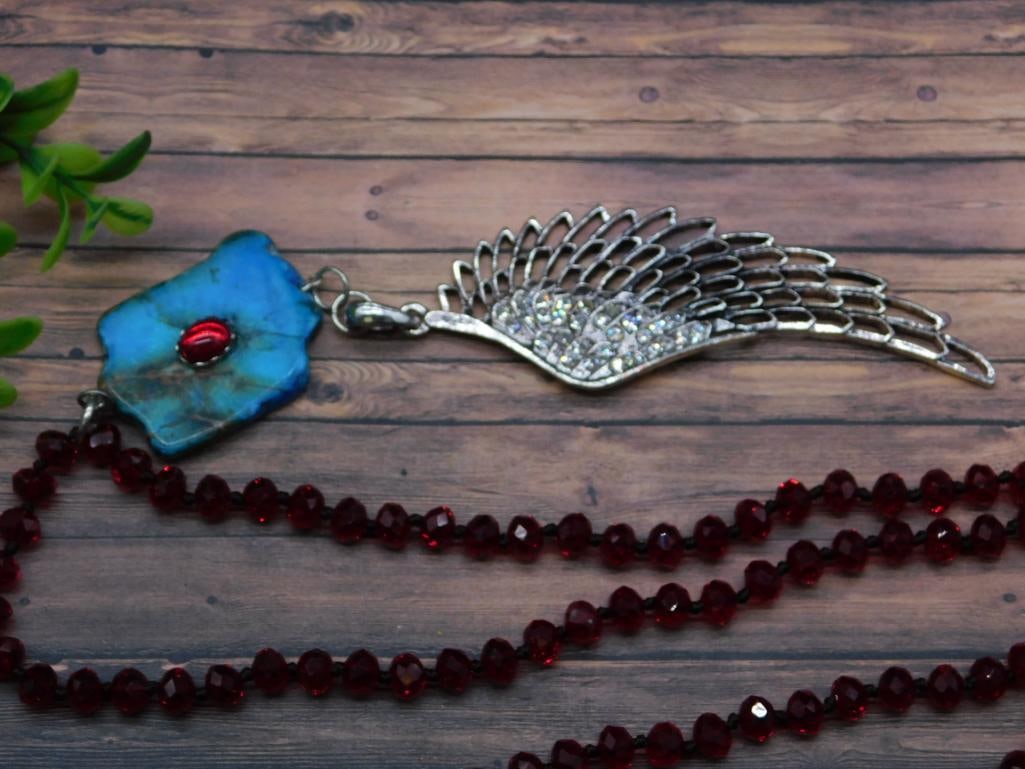 WING PENDANT WITH TURQUOISE ACCENT ON SPARKLE BEAD NECKLACE: WING PENDANT WITH TURQUOISE ACCENT ON SPARKLE BEAD NECKLACE
