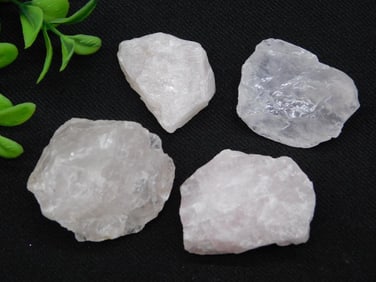 ROSE QUARTZ ROCK STONE LAPIDARY SPECIMEN