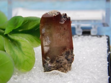 TOPAZ ROCK STONE LAPIDARY SPECIMEN