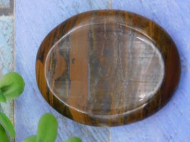 WORRY STONE ROCK STONE LAPIDARY SPECIMEN