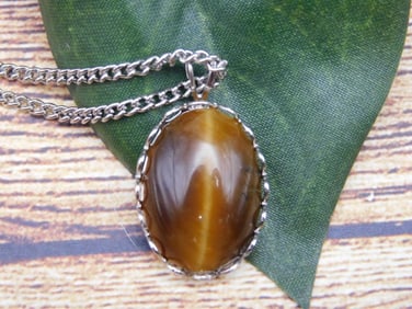 GENUINE STONE PENDANT ON CHAIN NECKLACE ROCK STONE LAPIDARY SPECIMEN