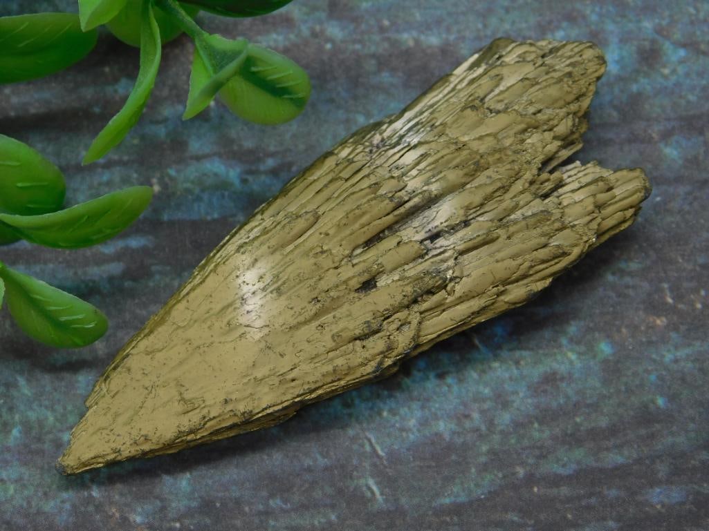 Golden Metallic Crystal Specimen, 21 Grams: Golden Metallic Crystal Specimen, 21 Grams