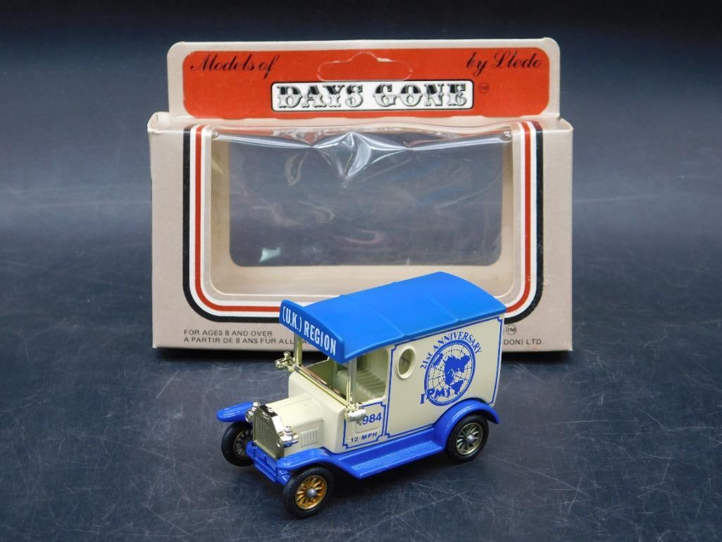 Model of Days Gone By Lledo Boxed Die-Cast Vehicle (1 of 3)