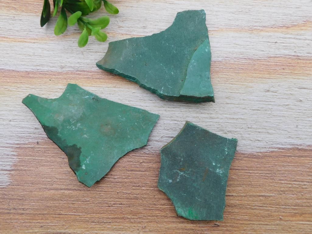 MALACHITE ROCK STONE LAPIDARY SPECIMEN: MALACHITE ROCK STONE LAPIDARY SPECIMEN