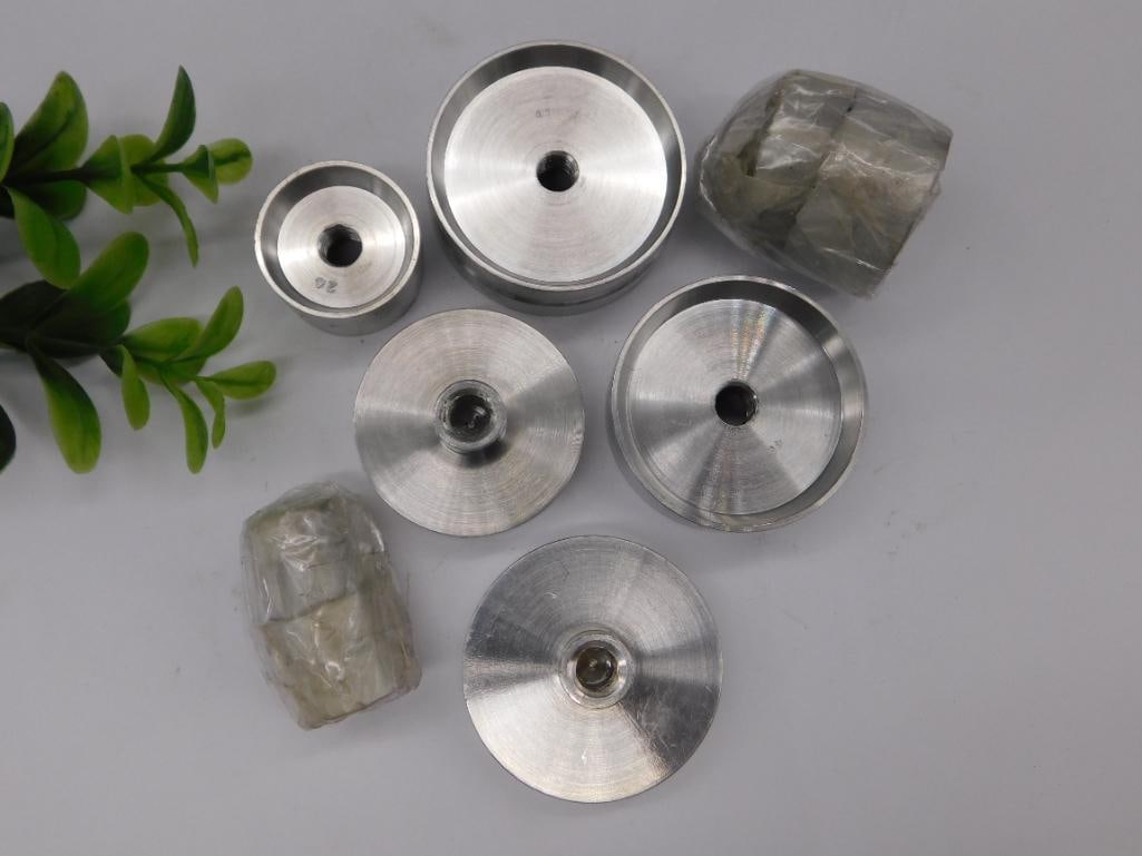 Metal Dies with Central Holes, Various Sizes WATCHMAKER WATCHMAKING TOOLS: Metal Dies with Central Holes, Various Sizes WATCHMAKER WATCHMAKING TOOLS
