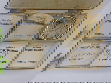 Vintage Watch Crystal Assortment in Plastic Case Watchmaker Watchmaking Tools