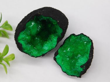 Green Druzy Geode Specimen Split in Two Halves ROCK STONE LAPIDARY SPECIMEN