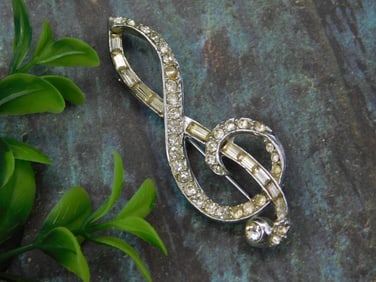 Vintage Rhinestone Treble Clef Brooch