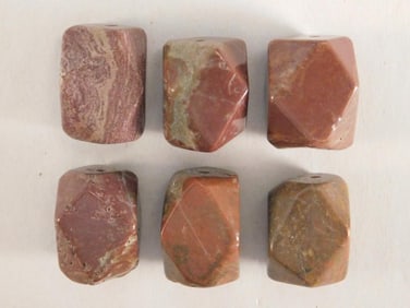 STONE BEADS ROCK STONE LAPIDARY SPECIMEN