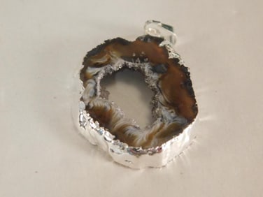 GEODE SLICE PENDANT ROCK STONE LAPIDARY SPECIMEN