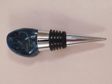 APATITE WINE BOTTLE STOPPER ROCK STONE LAPIDARY SPECIMEN