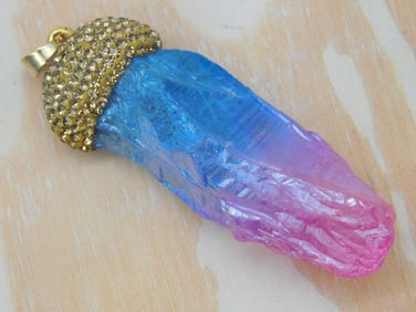 RAINBOW CRYSTAL PENDANT ROCK STONE LAPIDARY SPECIMEN
