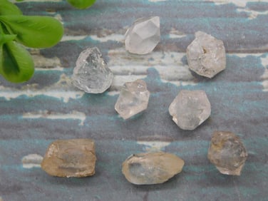 HERKIMER DIAMONDS ROCK STONE LAPIDARY SPECIMEN