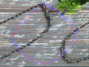 AFRICAN TRADE BEADS ROCK STONE LAPIDARY SPECIMEN