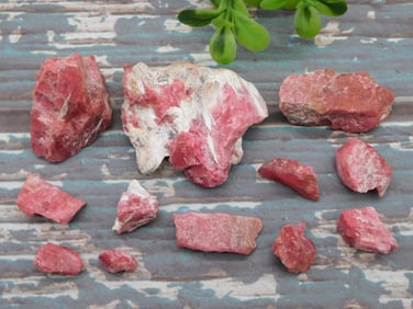 GEM RHODONITE ROCK STONE LAPIDARY SPECIMEN