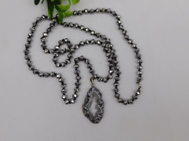 GEODE SLICE PENDANT ON SPARKLE BEAD NECKLACE ROCK STONE LAPIDARY SPECIMEN