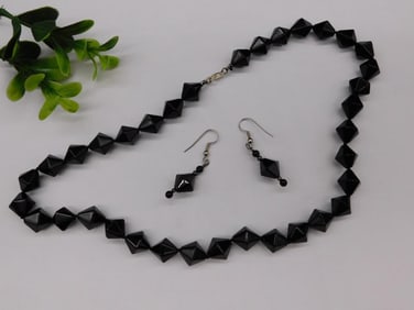 BEADED NECKLACE AND EARRINGS ROCK STONE LAPIDARY SPECIMEN