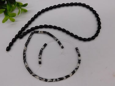 BEADS ROCK STONE LAPIDARY SPECIMEN