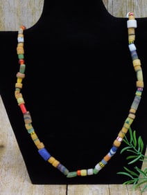 AFRICAN TRADE BEAD NECKLACE ROCK STONE LAPIDARY SPECIMEN
