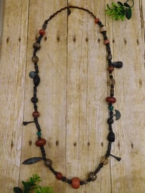 AFRICAN TRADE BEADS ROCK STONE LAPIDARY SPECIMEN