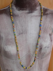 AFRICAN TRADE BEADS ROCK STONE LAPIDARY SPECIMEN