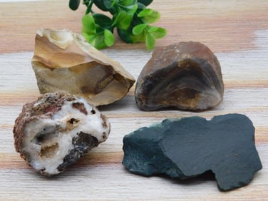 MIXED LOT ROCK STONE LAPIDARY SPECIMEN