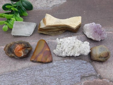 MIXED LOT ROCK STONE LAPIDARY SPECIMEN
