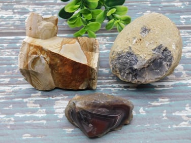 MIXED LOT ROCK STONE LAPIDARY SPECIMEN