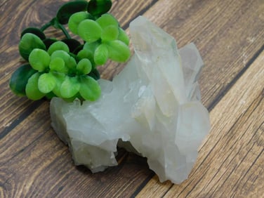 QUARTZ ROCK STONE LAPIDARY SPECIMEN