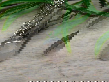 ROSE QUARTZ PENDANT NECKLACE ROCK STONE LAPIDARY SPECIMEN