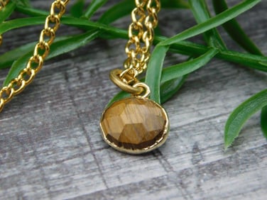 TIGERS EYE PENDANT NECKLACE ROCK STONE LAPIDARY SPECIMEN