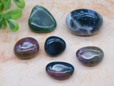 MIXED LOT ROCK STONE LAPIDARY SPECIMEN