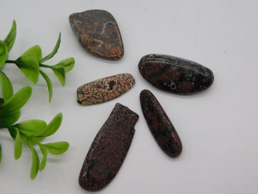 ROCK STONE LAPIDARY SPECIMEN