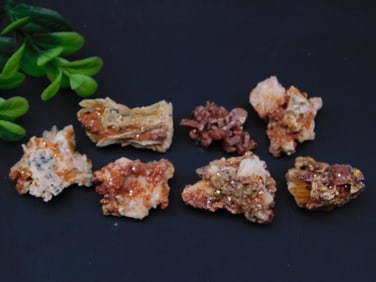 VANADINITE ROCK STONE LAPIDARY SPECIMEN