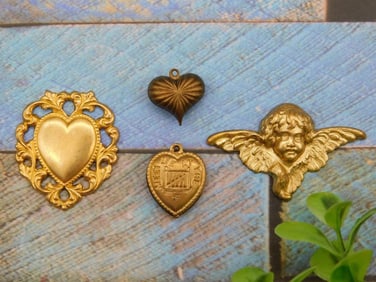 MIXED METAL FINDINGS