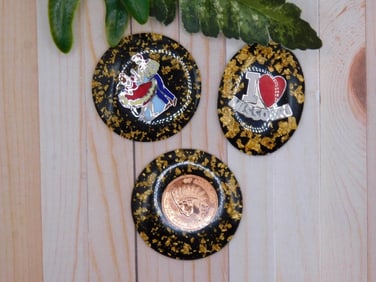 GOLD FLECKED CABOCHONS ROCK STONE LAPIDARY SPECIMEN