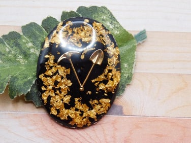 GOLD FLECKED CABOCHON ROCK STONE LAPIDARY SPECIMEN